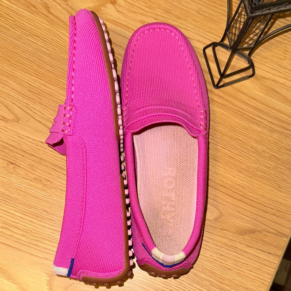 Rothys Dragonfruit Pink Drivers Size 7.5 - no longer sold! EUC